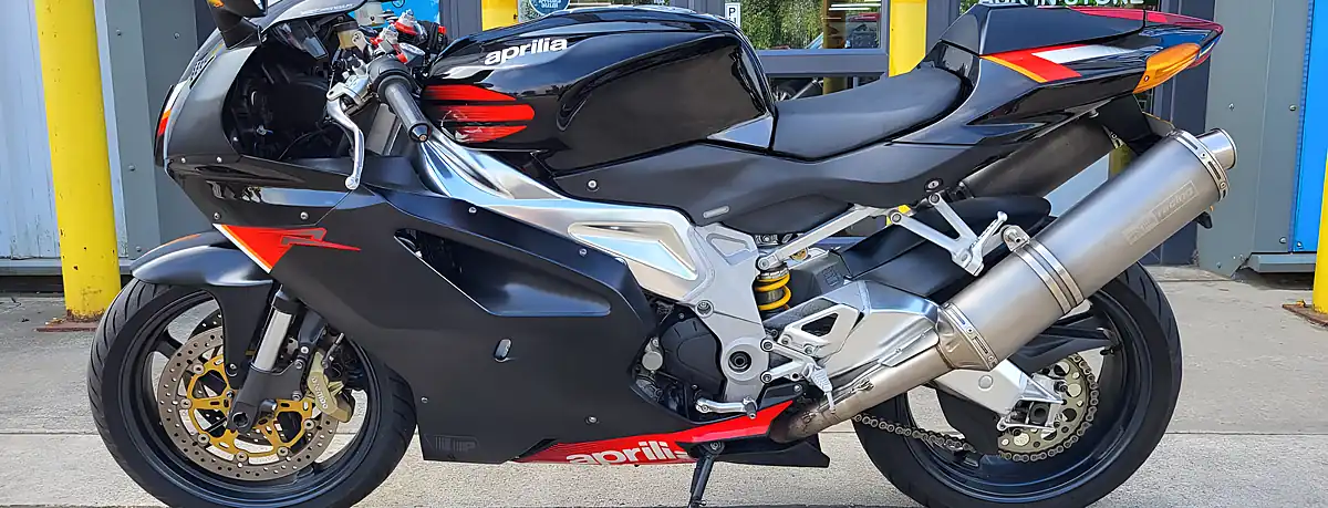 Used 2004 Aprilia Rsv 1000R - Front View