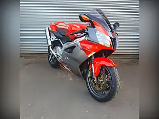 Used 2004 Aprilia Rsv R Factory Red - Interior and Exterior details 2