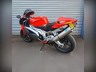 Used 2004 Aprilia Rsv R Factory Red - Interior and Exterior details 8