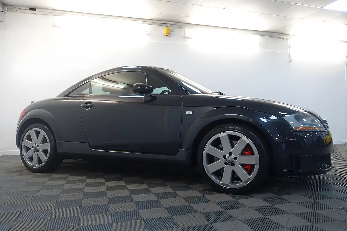 Used 2004 Audi Tt Coupe Black - Interior and Exterior details 15