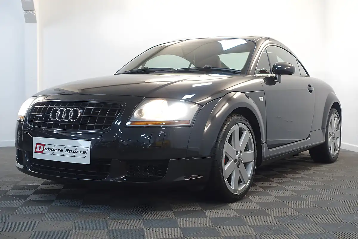 Used 2004 Audi Tt Coupe Black - Interior and Exterior details 17