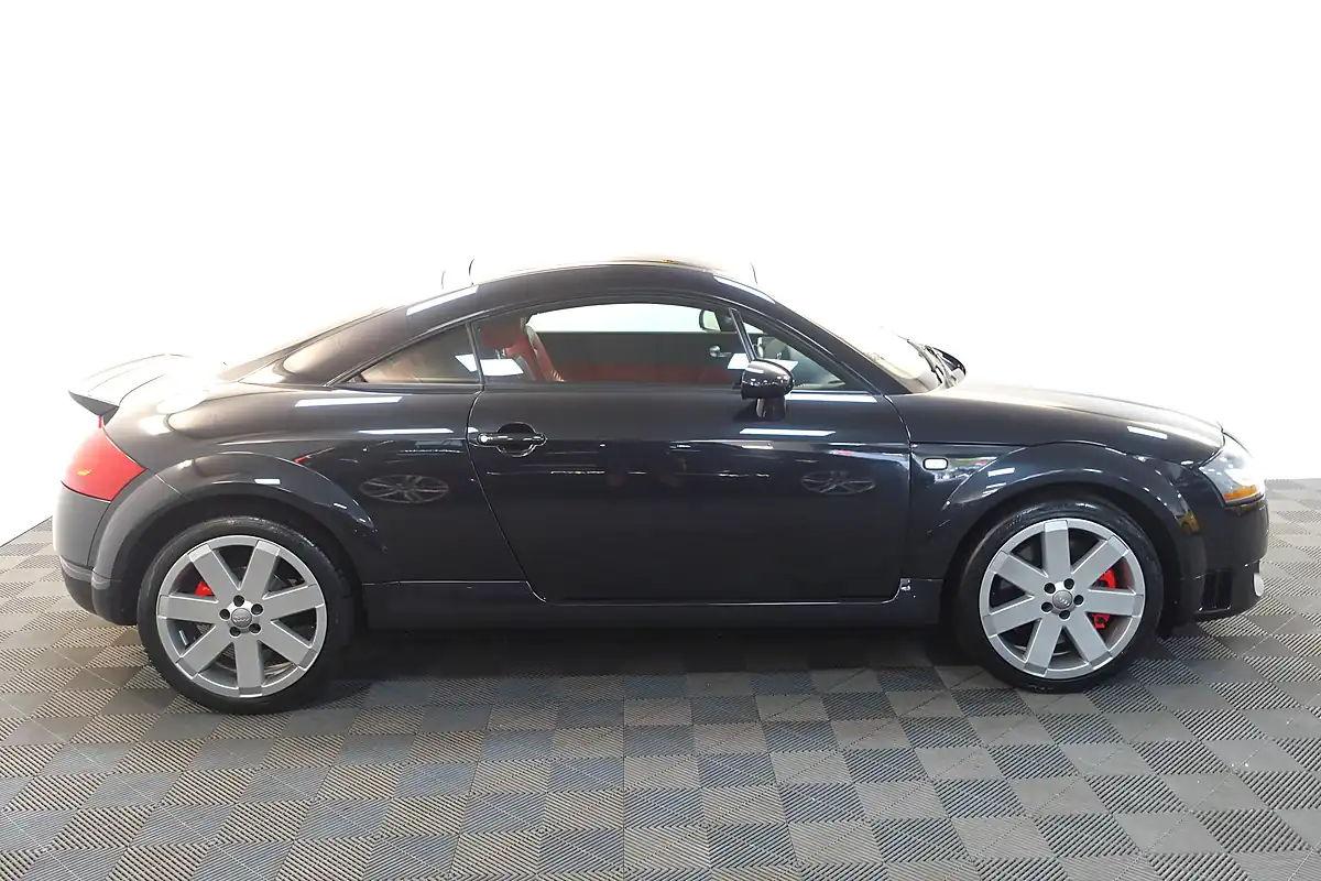 Used 2004 Audi Tt Coupe Black - Interior and Exterior details 4