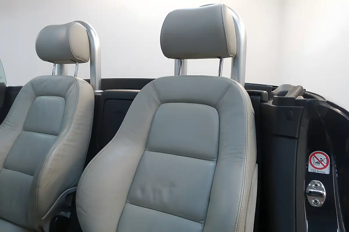 Used 2004 Audi Tt Roadster Black - Interior and Exterior details 11
