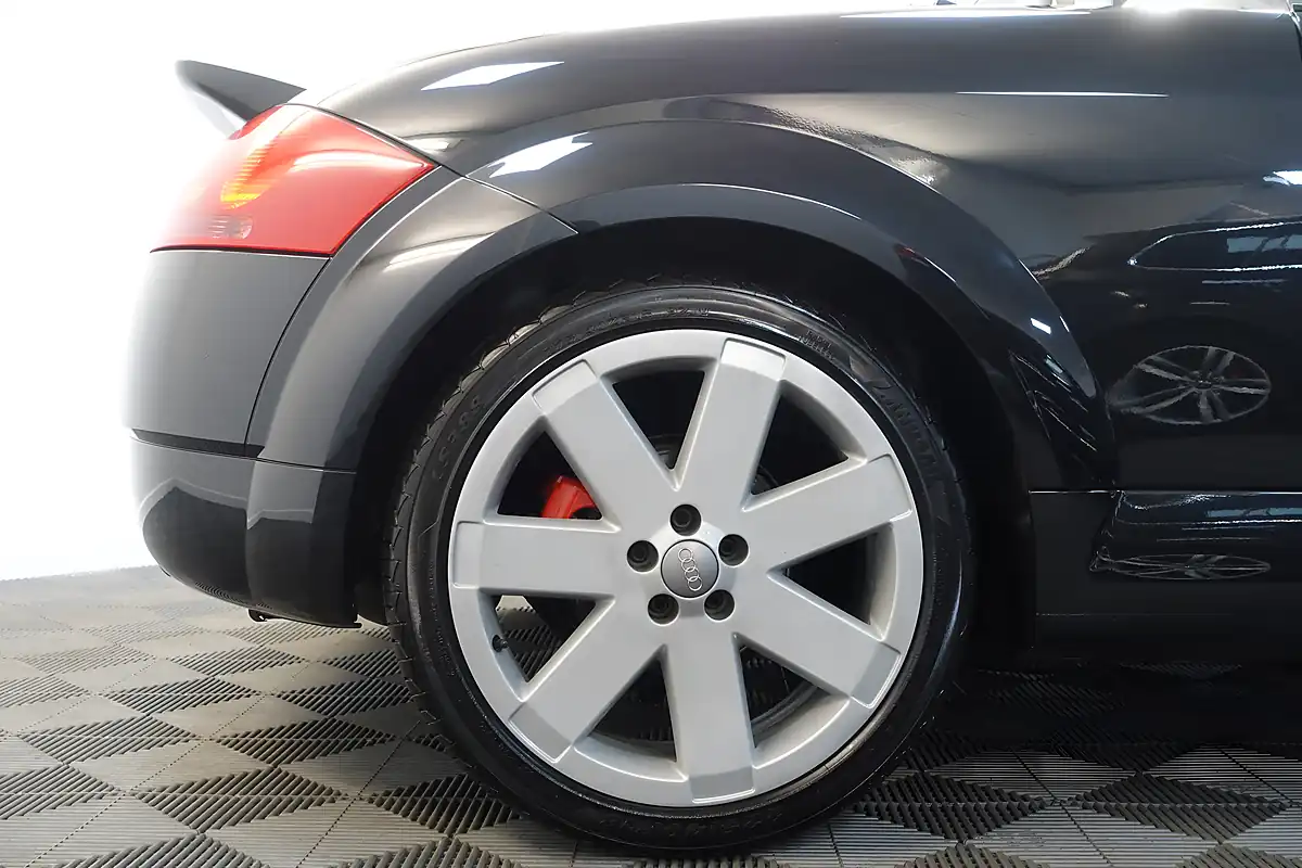 Used 2004 Audi Tt Roadster Black - Interior and Exterior details 13