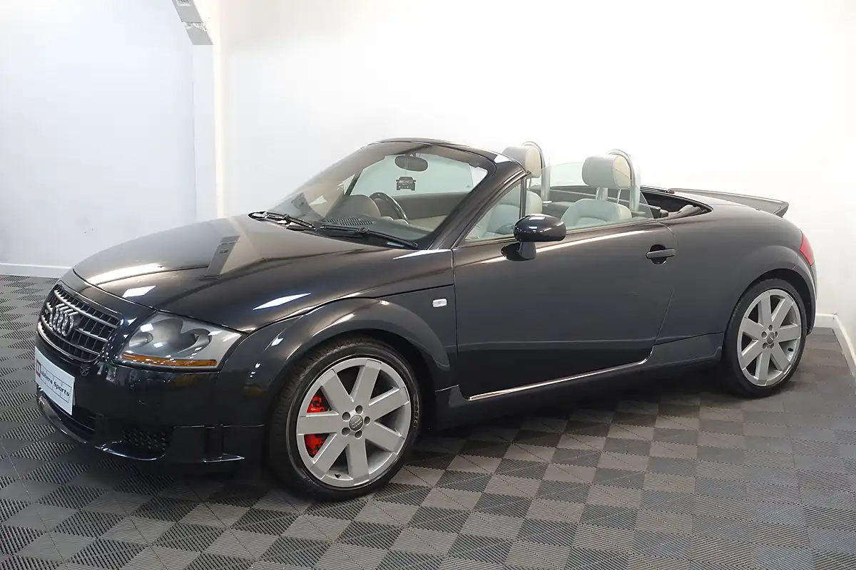 Used 2004 Audi Tt Roadster Black - Interior and Exterior details 3