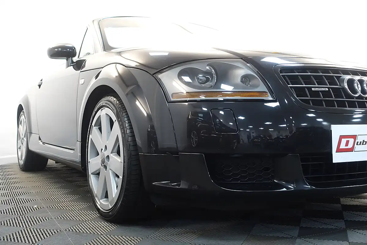 Used 2004 Audi Tt Roadster Black - Interior and Exterior details 5