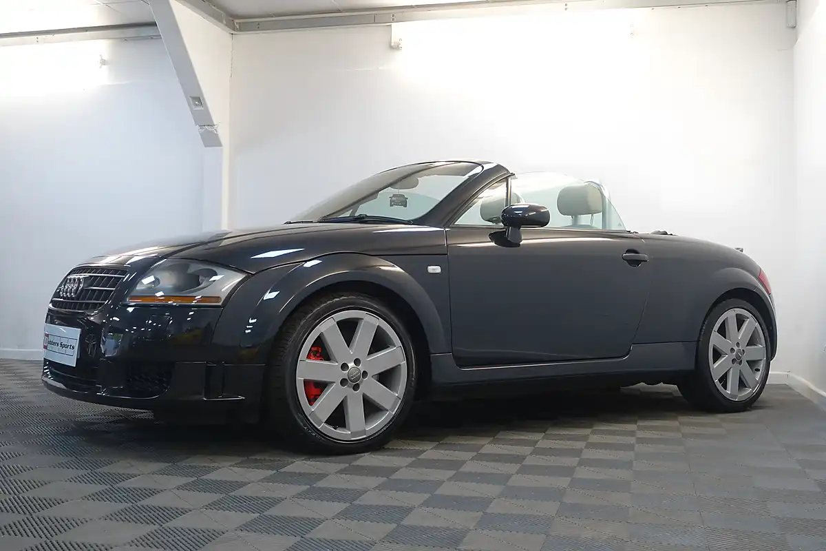 Used 2004 Audi Tt Roadster Black - Interior and Exterior details 9