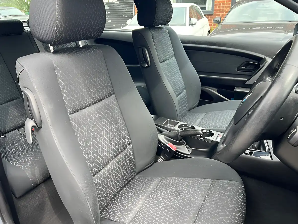 Used 2004 BMW 3 Series Es Compact Silver - Interior and Exterior details 11