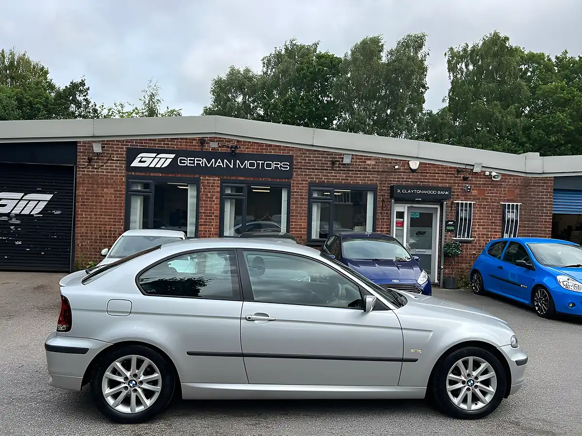 Used 2004 BMW 3 Series Es Compact Silver - Interior and Exterior details 5