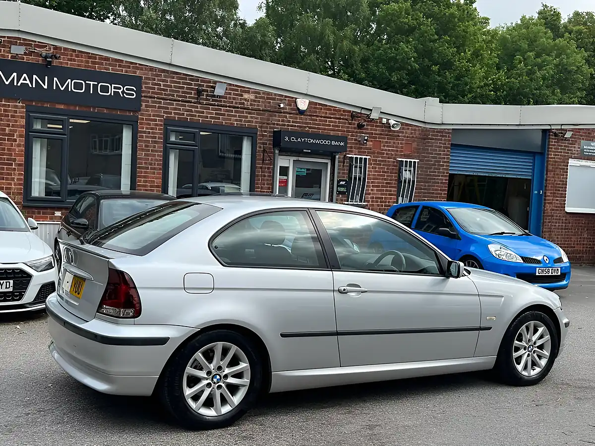 Used 2004 BMW 3 Series Es Compact Silver - Interior and Exterior details 8