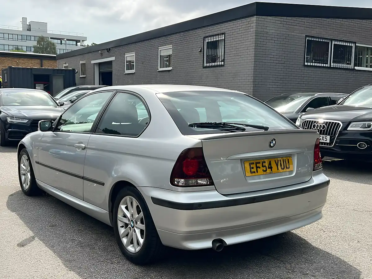 Used 2004 BMW 3 Series Es Compact Silver - Interior and Exterior details 9