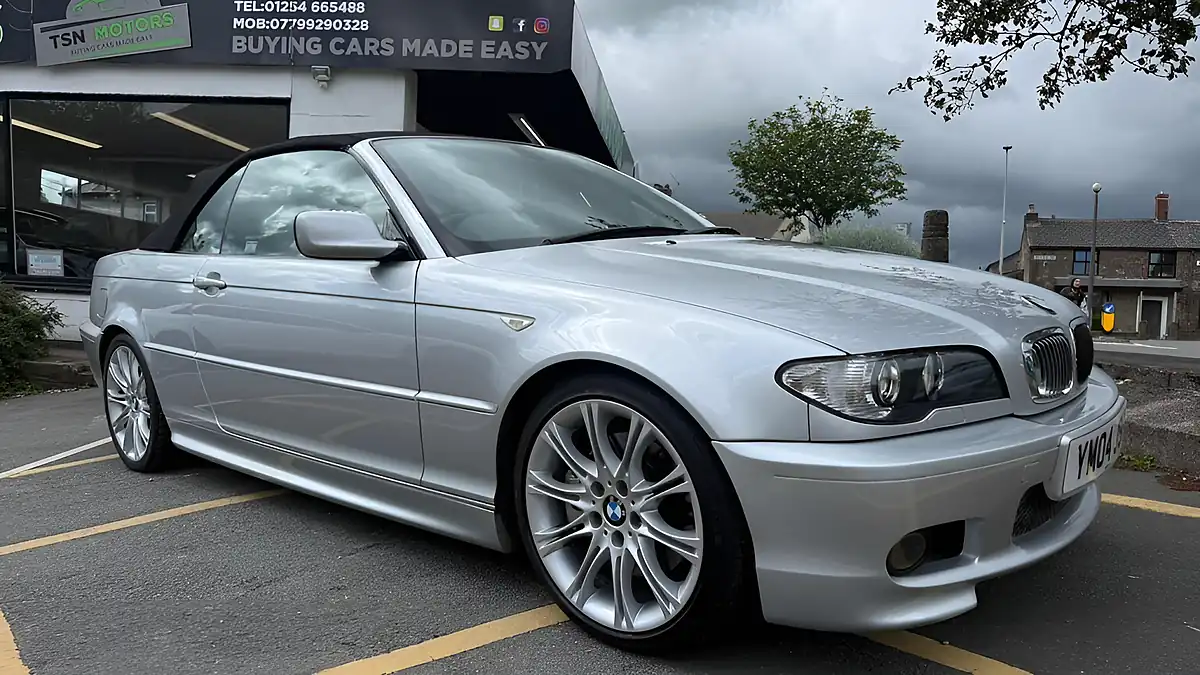 Used 2004 BMW 3 Series Sport Silver - Front View