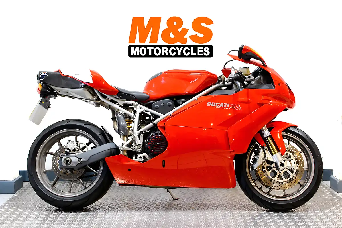 Used 2004 Ducati 749 S Mono Red - Front View