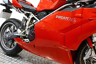 Used 2004 Ducati 749 S Mono Red - Interior and Exterior details 6