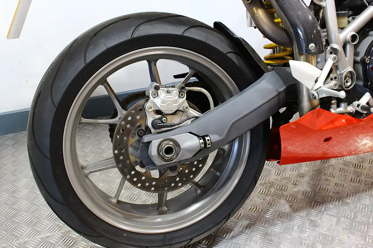 Used 2004 Ducati 749 S Mono Red - Interior and Exterior details 7