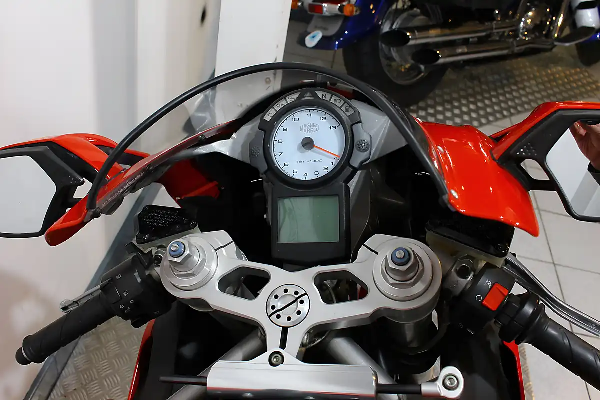Used 2004 Ducati 749 S Mono Red - Interior and Exterior details 8