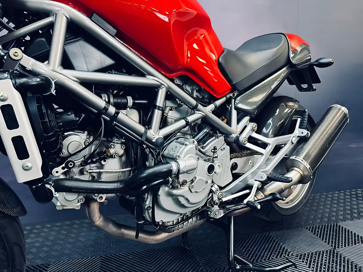 Used 2004 Ducati Monster S4 Red - Interior and Exterior details 11