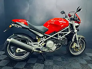 Used 2004 Ducati Monster S4 Red - Interior and Exterior details 12