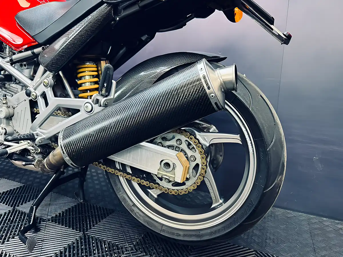 Used 2004 Ducati Monster S4 Red - Interior and Exterior details 18