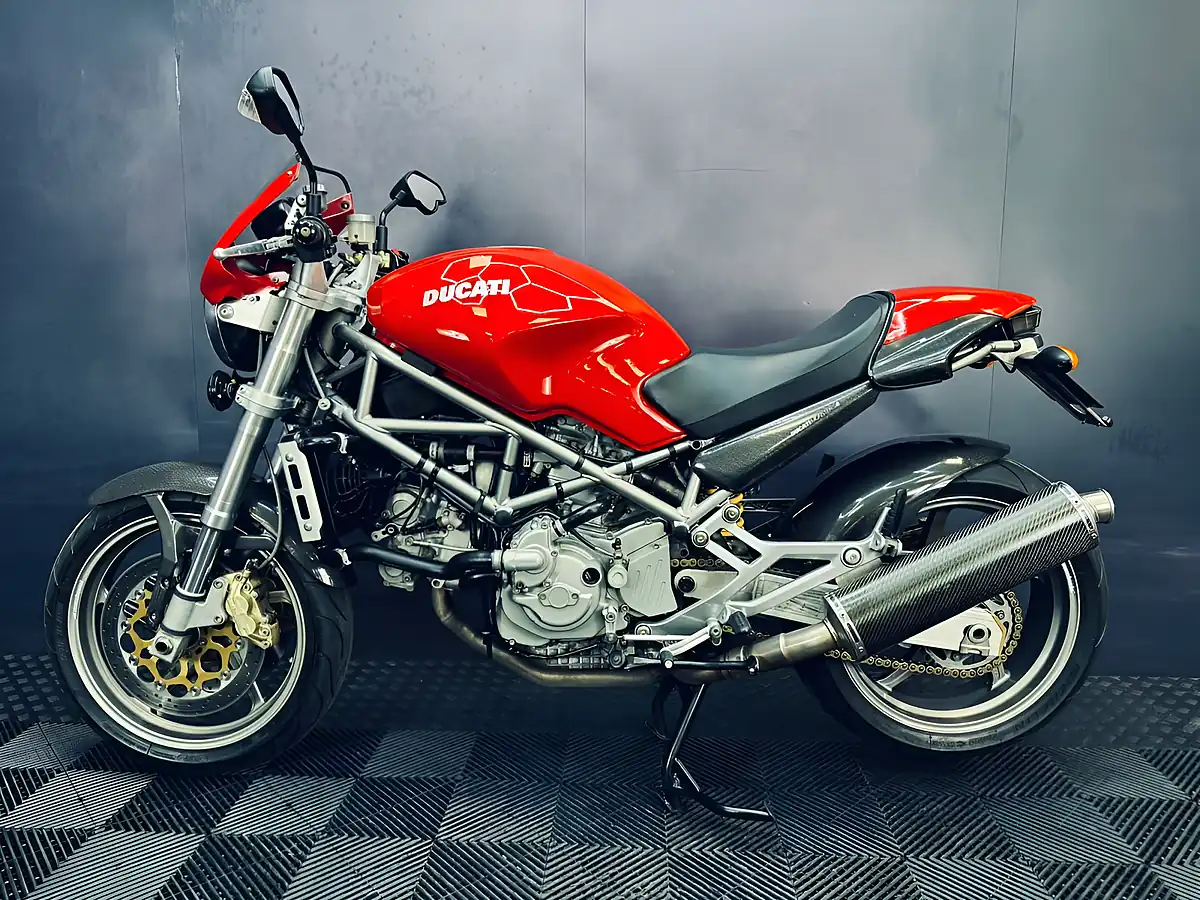 Used 2004 Ducati Monster S4 Red - Interior and Exterior details 3