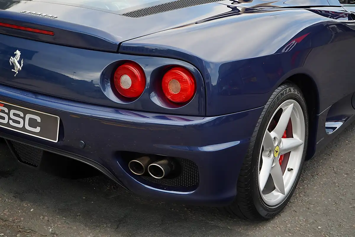 Used 2004 Ferrari 360 Spider Blue - Interior and Exterior details 20