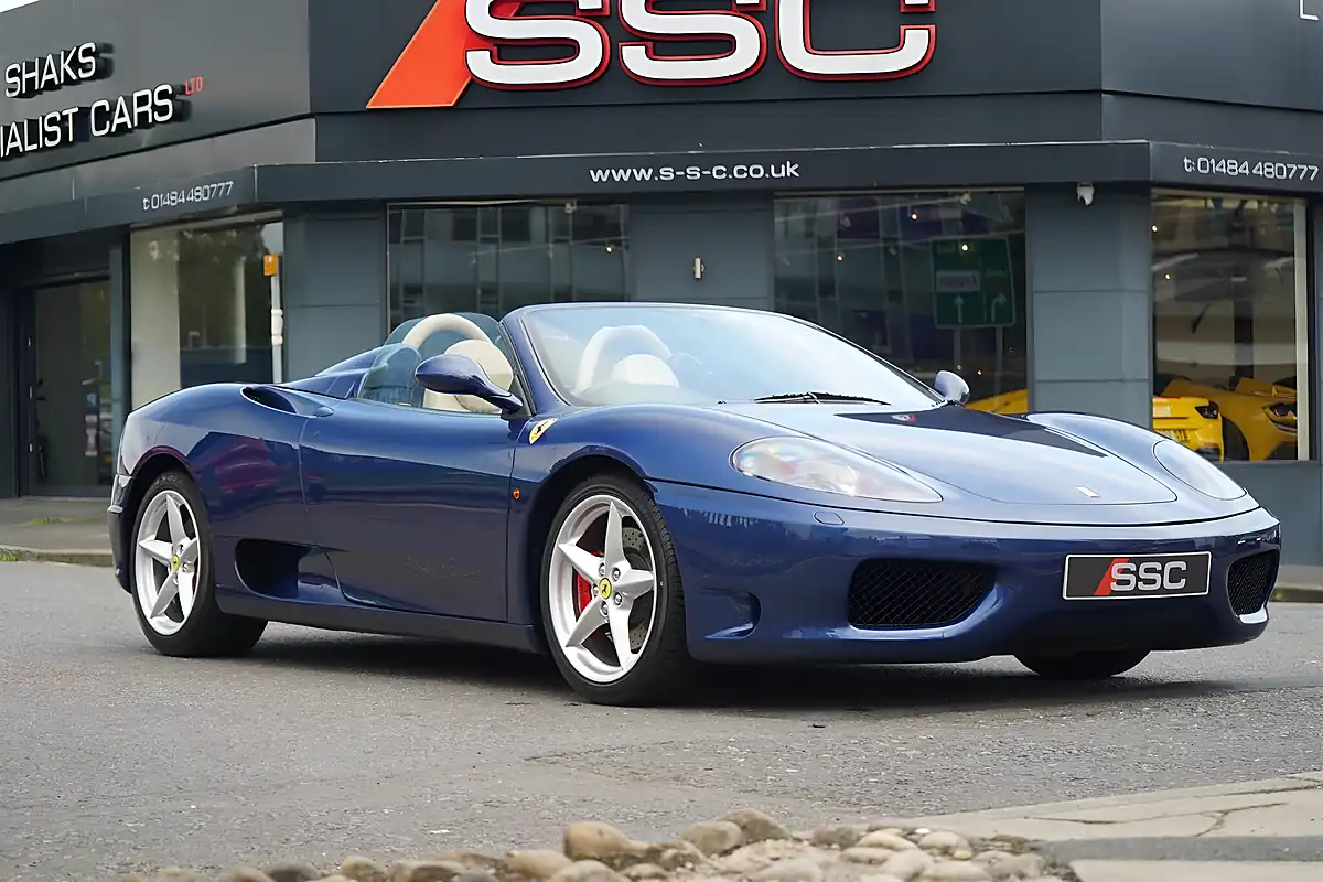 Used 2004 Ferrari 360 Spider Blue - Interior and Exterior details 4