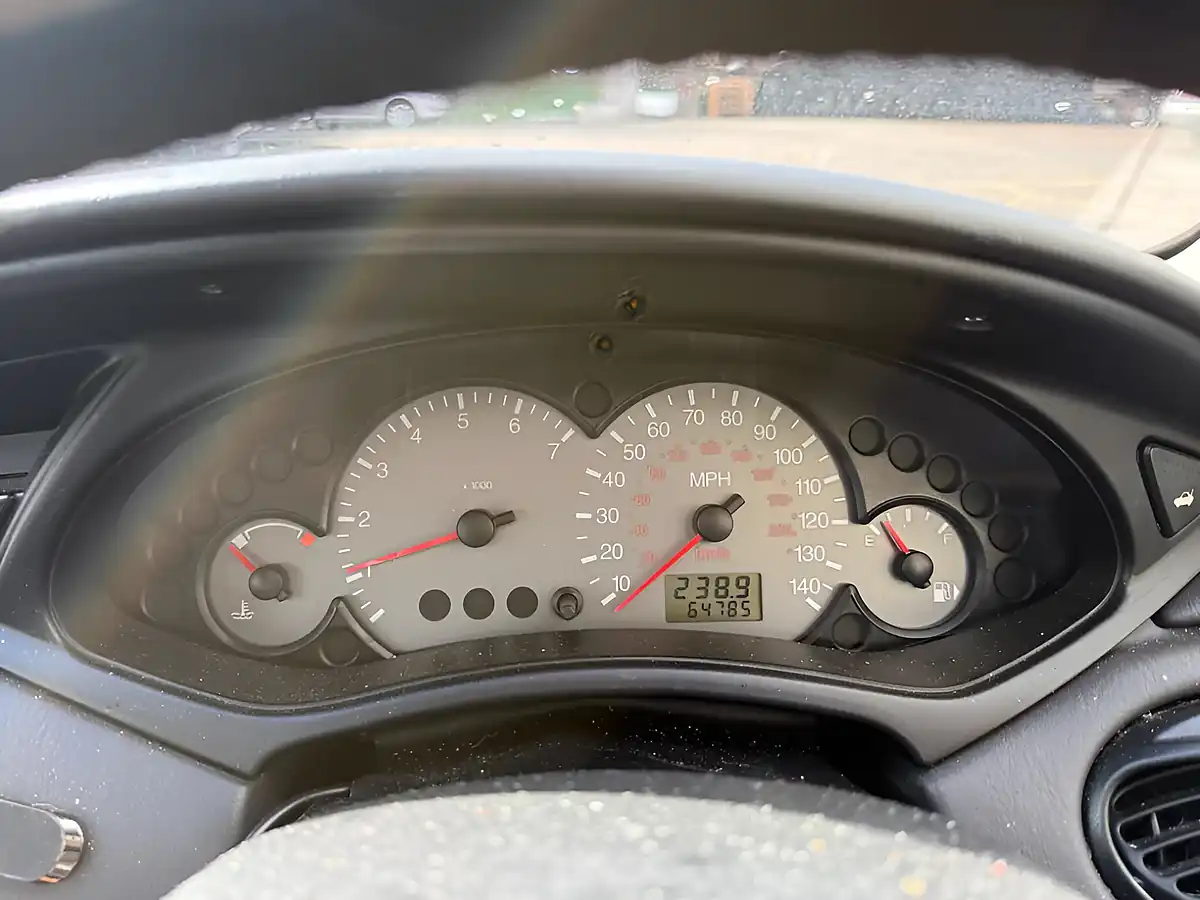 Used 2004 Ford Focus Zetec Black - Interior and Exterior details 10