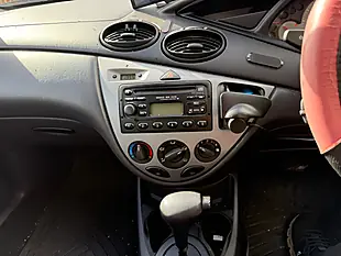 Used 2004 Ford Focus Zetec Black - Interior and Exterior details 6