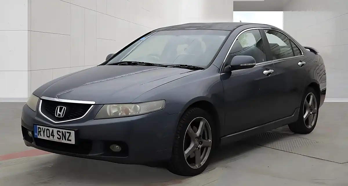 Used 2004 Honda Accord Sport Grey - Interior and Exterior details 8