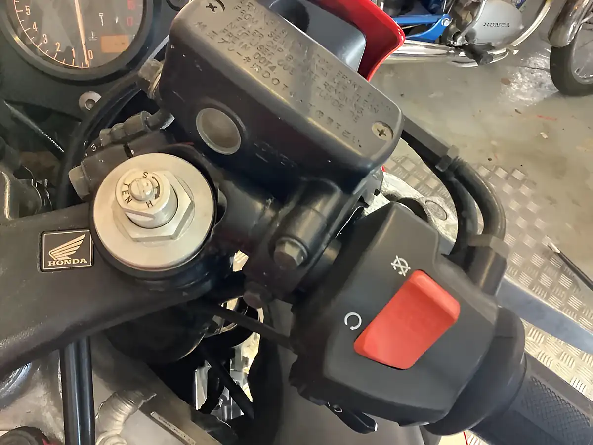 Used 2004 Honda Cbr - Interior and Exterior details 14