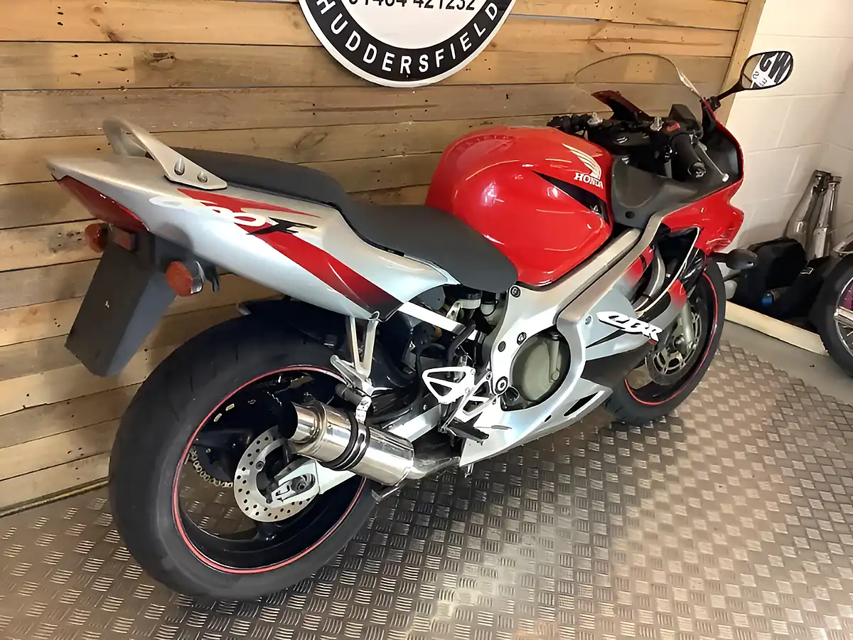 Used 2004 Honda Cbr - Interior and Exterior details 19