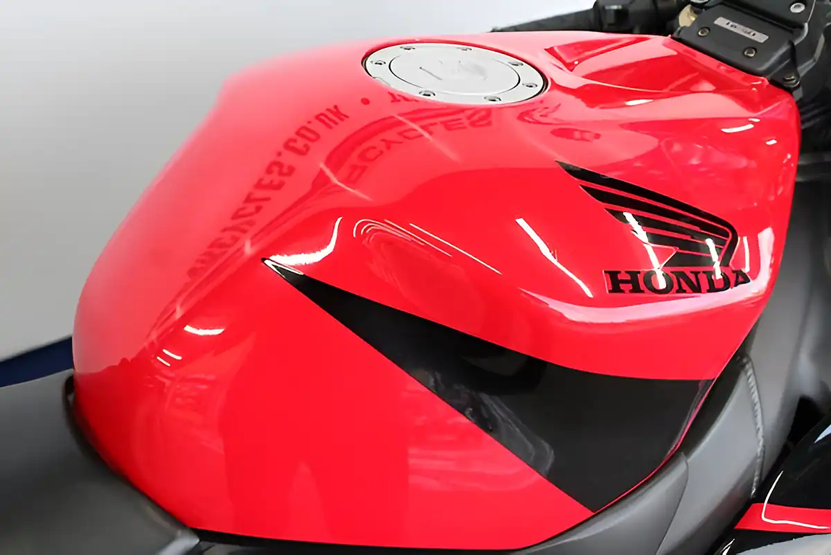 Used 2004 Honda CBR1000 Rr Red - Interior and Exterior details 12