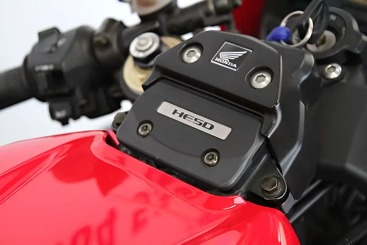 Used 2004 Honda CBR1000 Rr Red - Interior and Exterior details 13