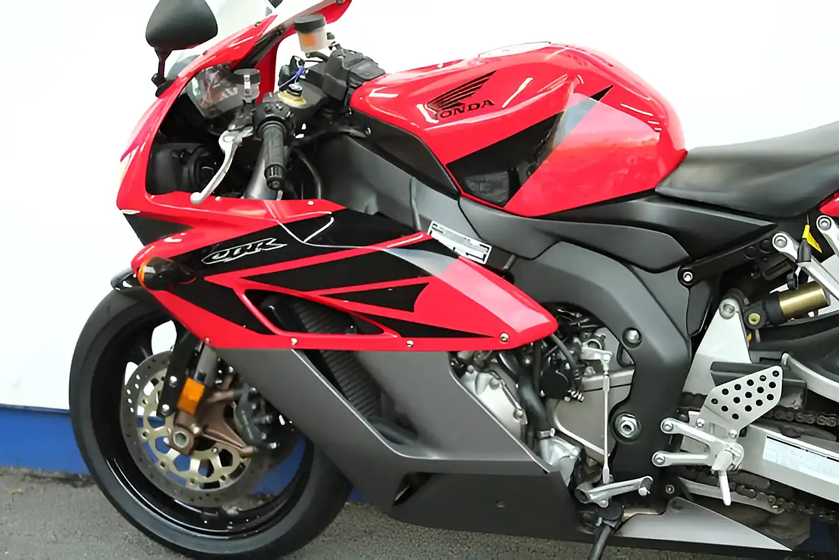 Used 2004 Honda CBR1000 Rr Red - Interior and Exterior details 18