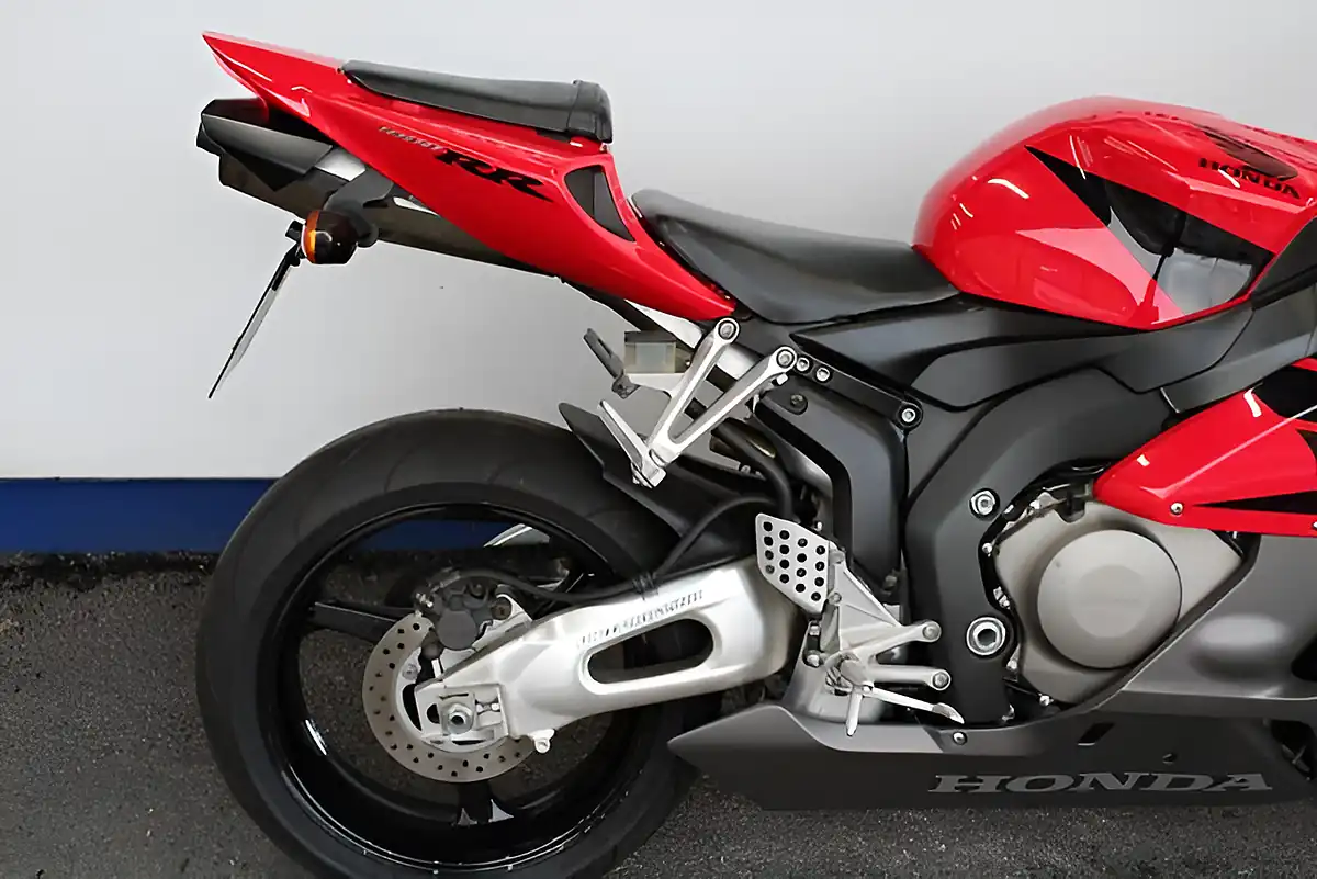 Used 2004 Honda CBR1000 Rr Red - Interior and Exterior details 7