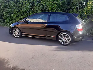 Used 2004 Honda Civic Type R Black - Interior and Exterior details 6