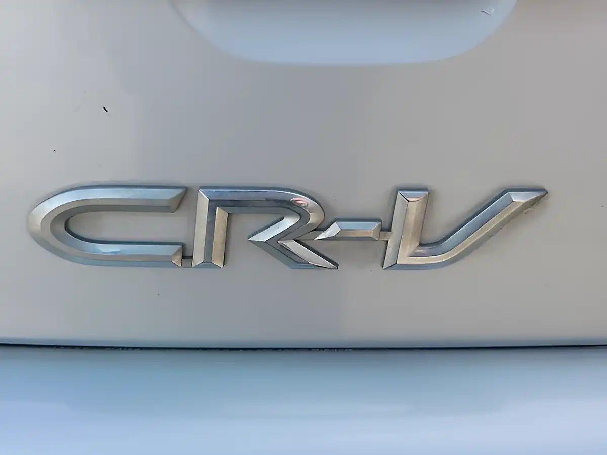 Used 2004 Honda Cr-V Executive Silver - Interior and Exterior details 12