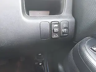 Used 2004 Honda Cr-V Executive Silver - Interior and Exterior details 18