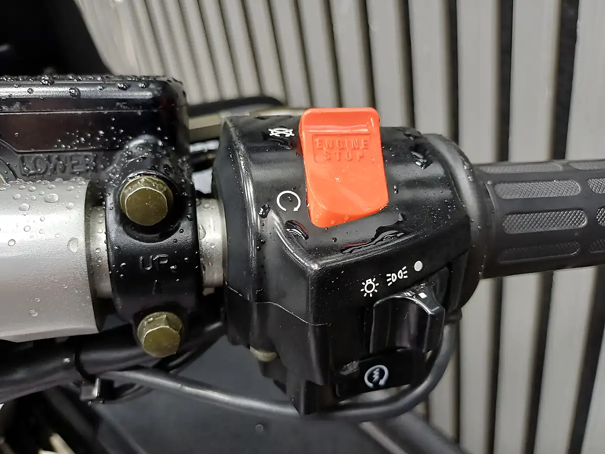 Used 2004 Honda ST1300A Pan European Silver - Interior and Exterior details 16