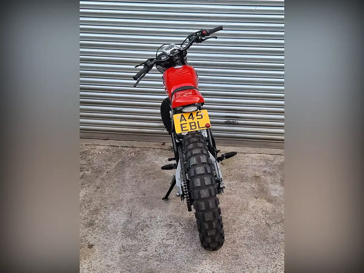 Used 2004 Honda Xl Red - Interior and Exterior details 5