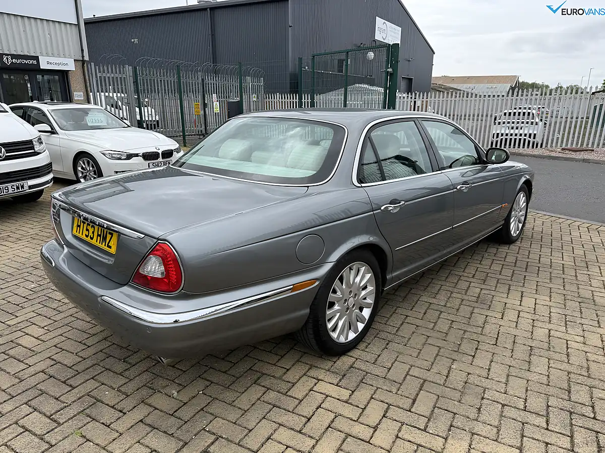 Used 2004 Jaguar Xj Se Grey - Interior and Exterior details 2