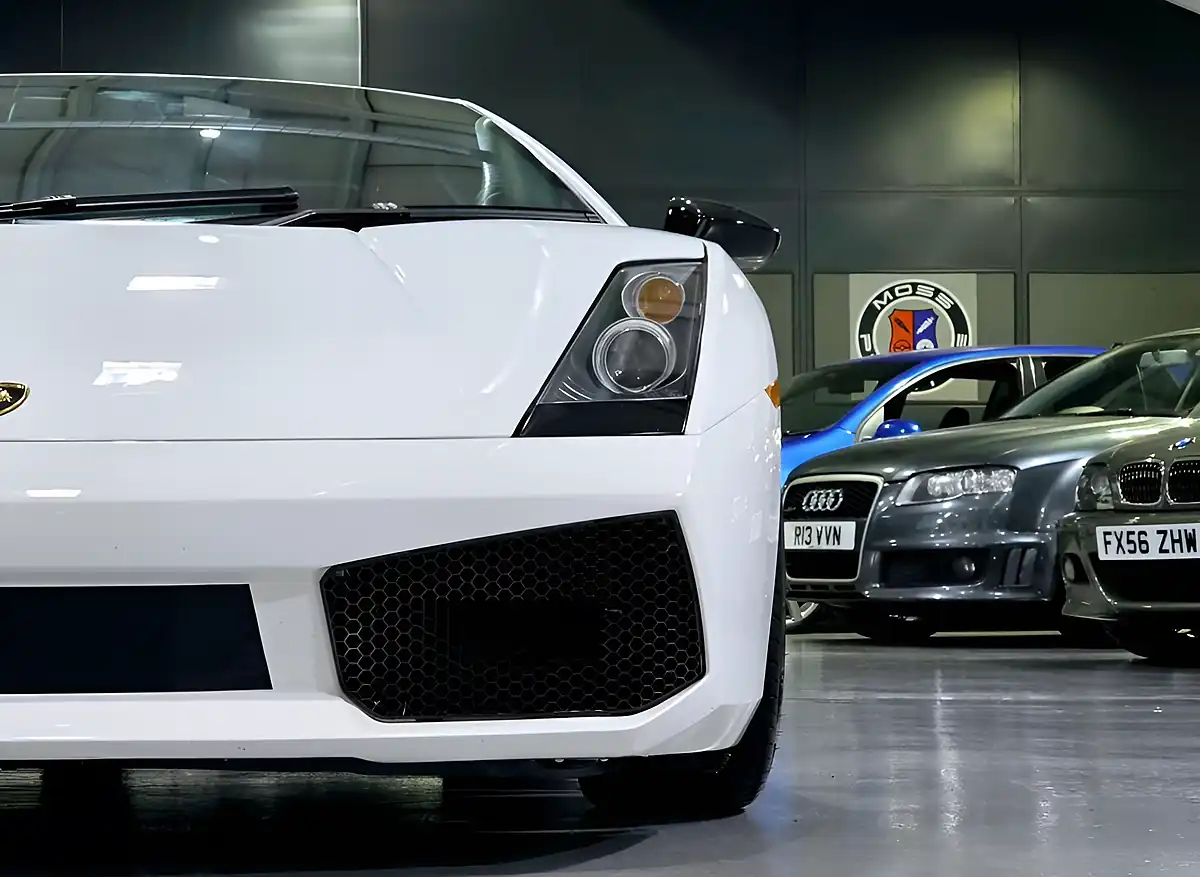 Used 2004 Lamborghini Gallardo Coupe White - Interior and Exterior details 10