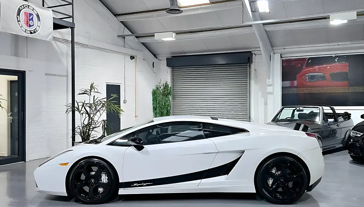 Used 2004 Lamborghini Gallardo Coupe White - Interior and Exterior details 6