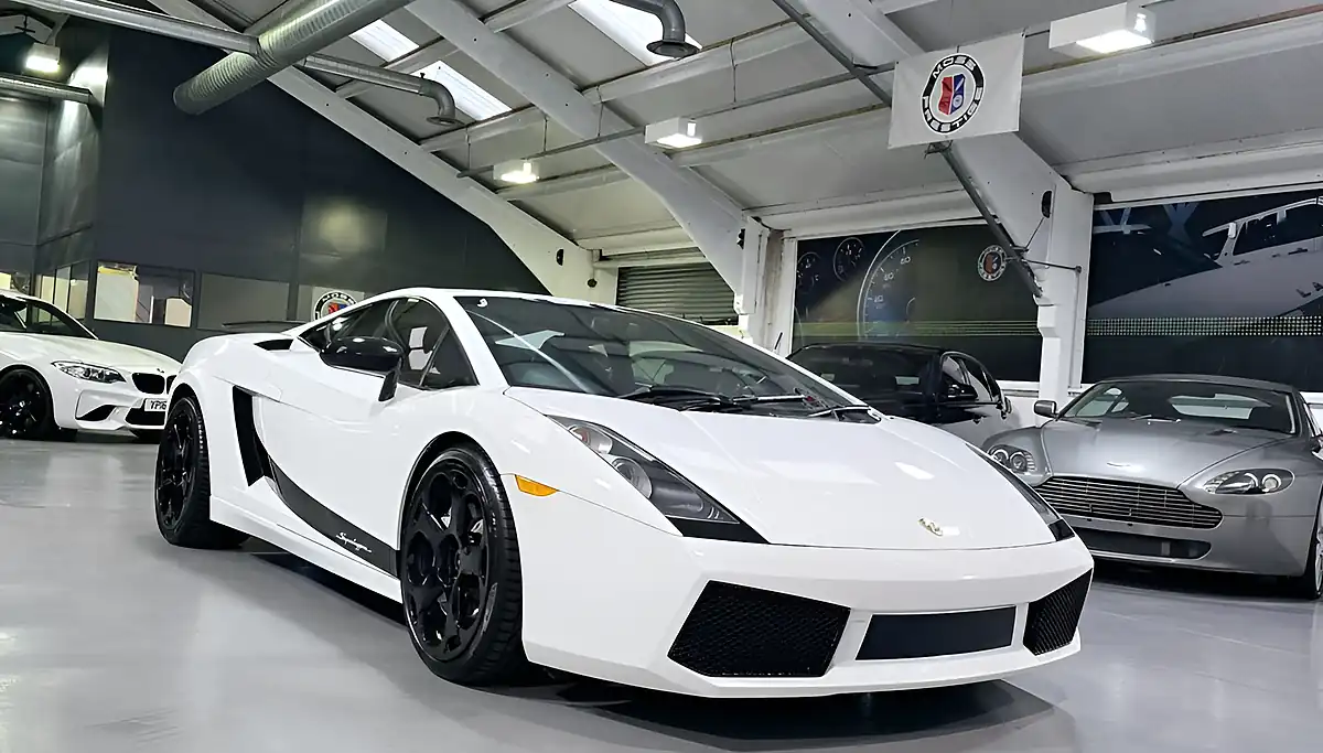 Used 2004 Lamborghini Gallardo Coupe White - Interior and Exterior details 8
