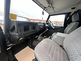 Used 2004 Land Rover Defender 90 County Blue - Interior and Exterior details 18