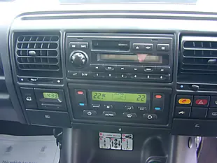 Used 2004 Land Rover Discovery Hse Silver - Interior and Exterior details 16
