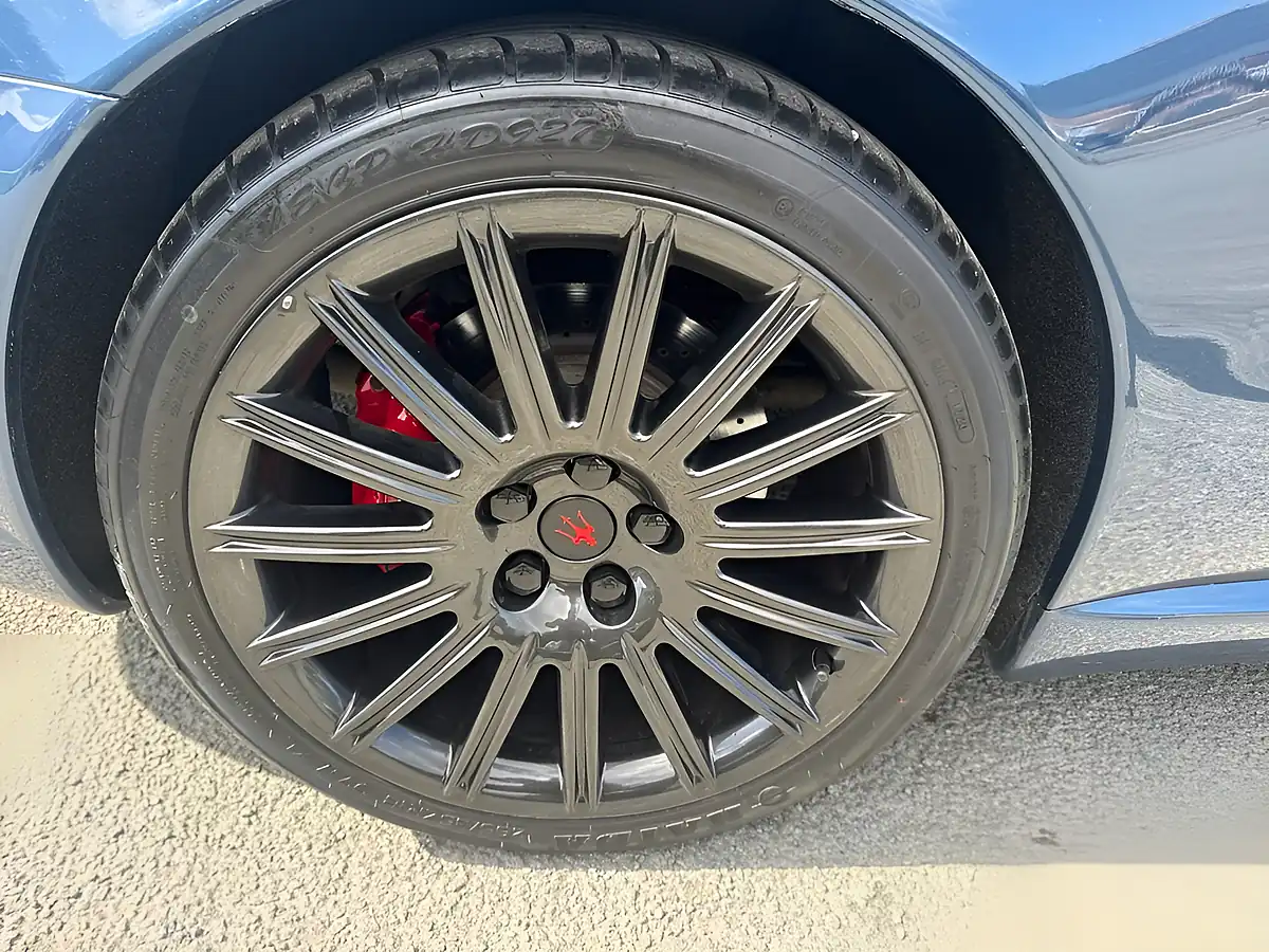 Used 2004 Maserati Coupe Cambiocorsa Blue - Interior and Exterior details 10