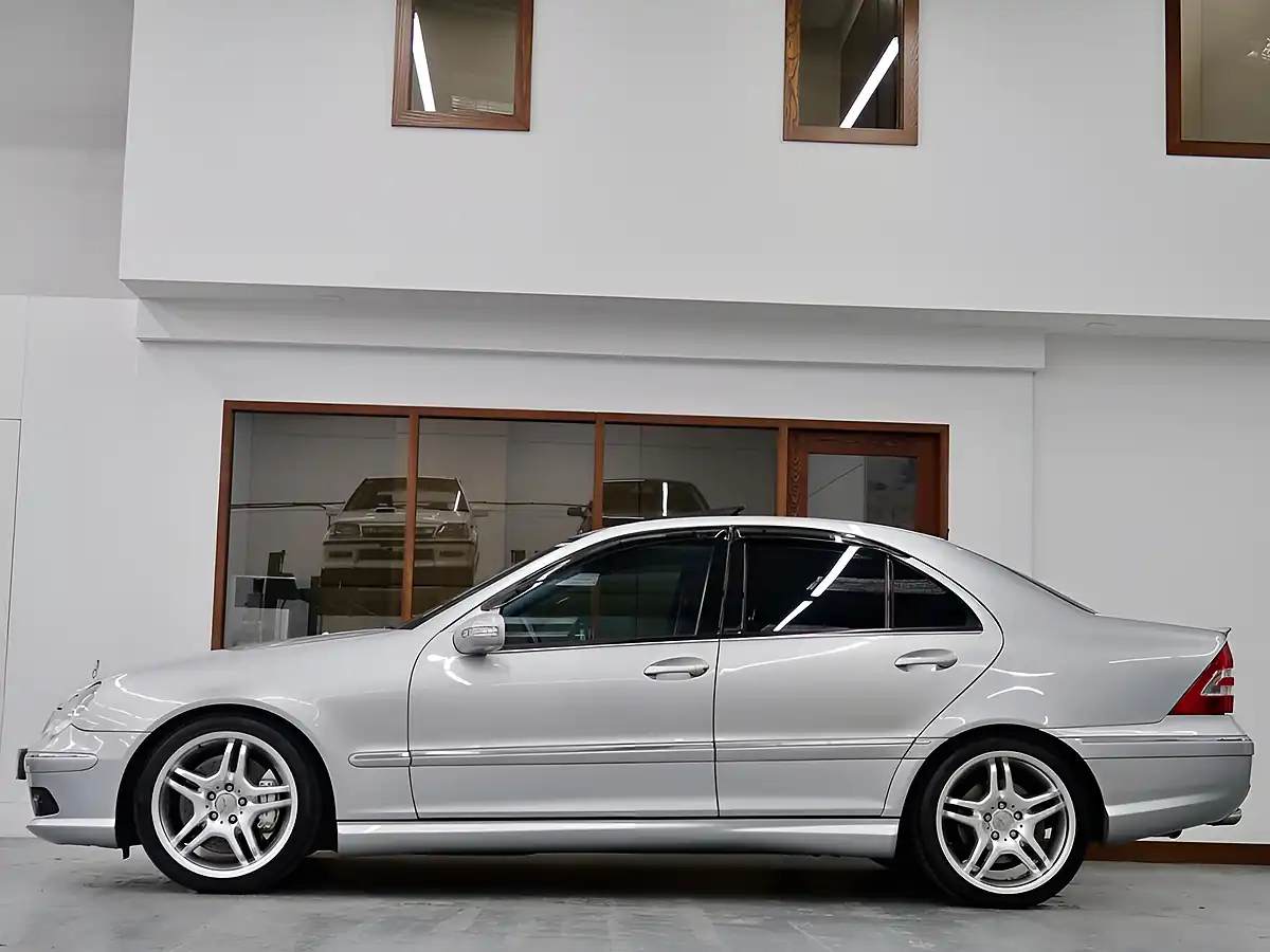 Used 2004 Mercedes-Benz C Class C55 AMG Silver - Interior and Exterior details 7