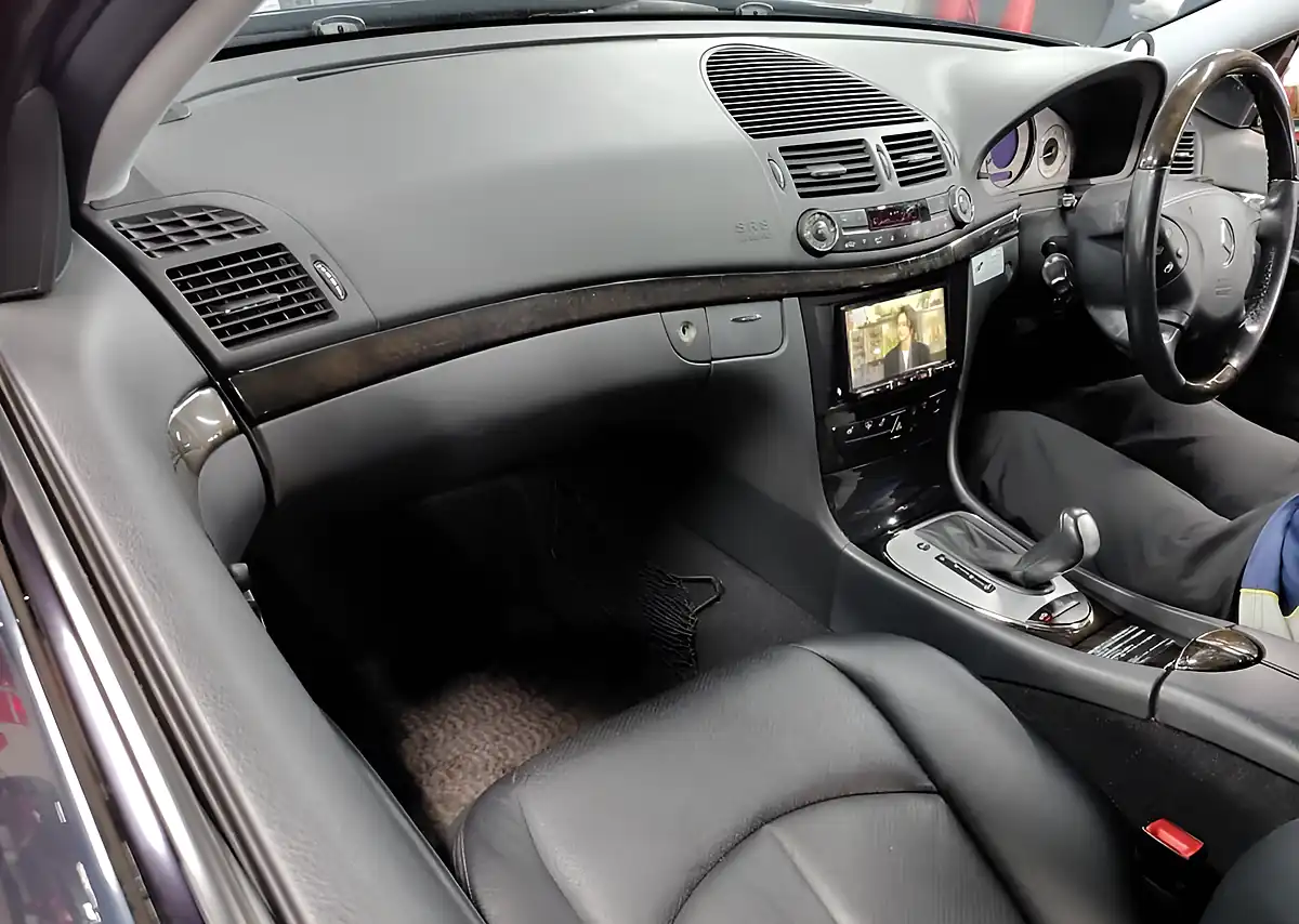 Used 2004 Mercedes-Benz E Class Avantgarde Sport Black - Interior and Exterior details 7