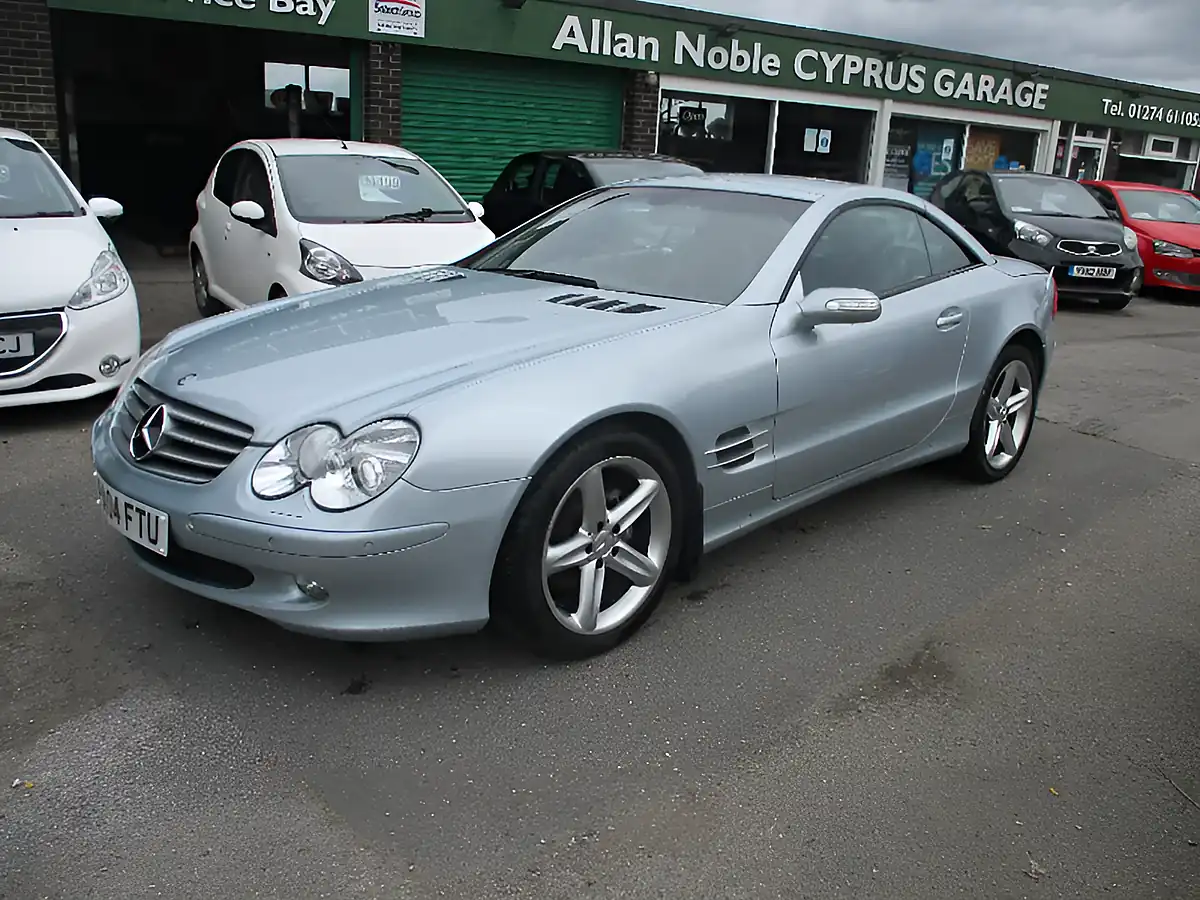 Used 2004 Mercedes-Benz Sl Class Silver - Front View